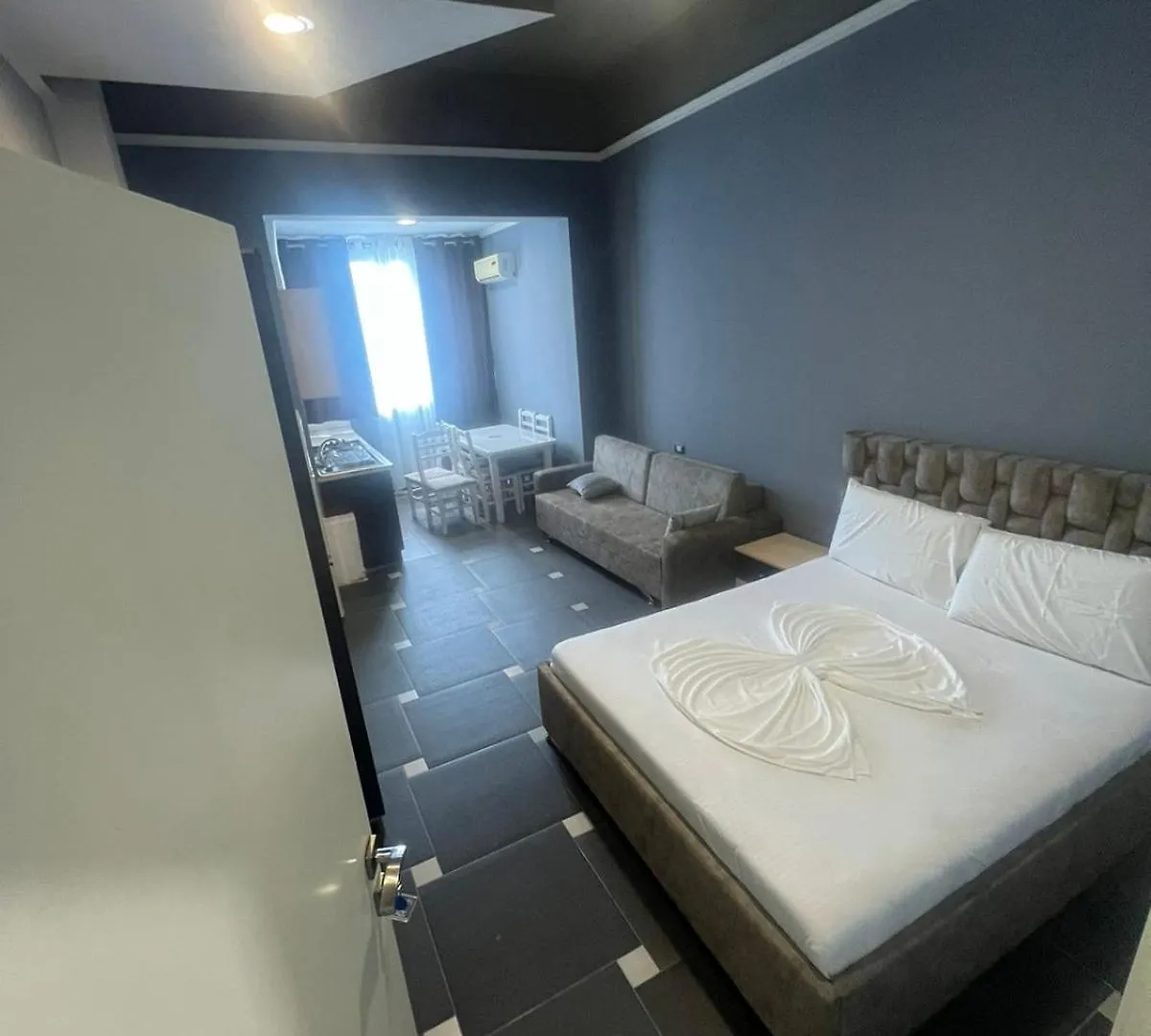 Hotel Tafi Shengjin Apartment