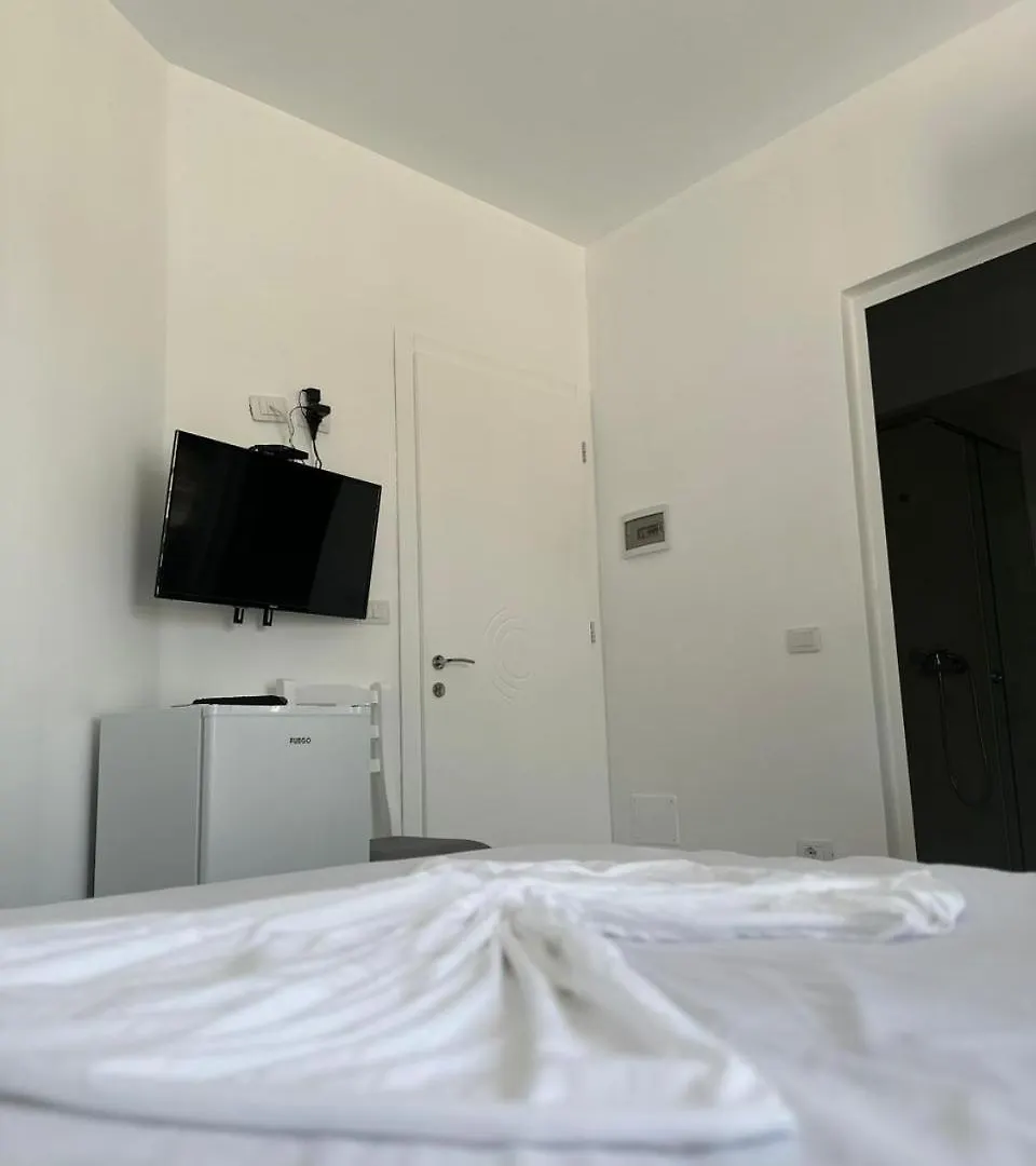 Hotel Tafi Shengjin Apartment