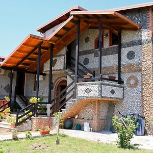 Hotel Bujtina Syni Zi 